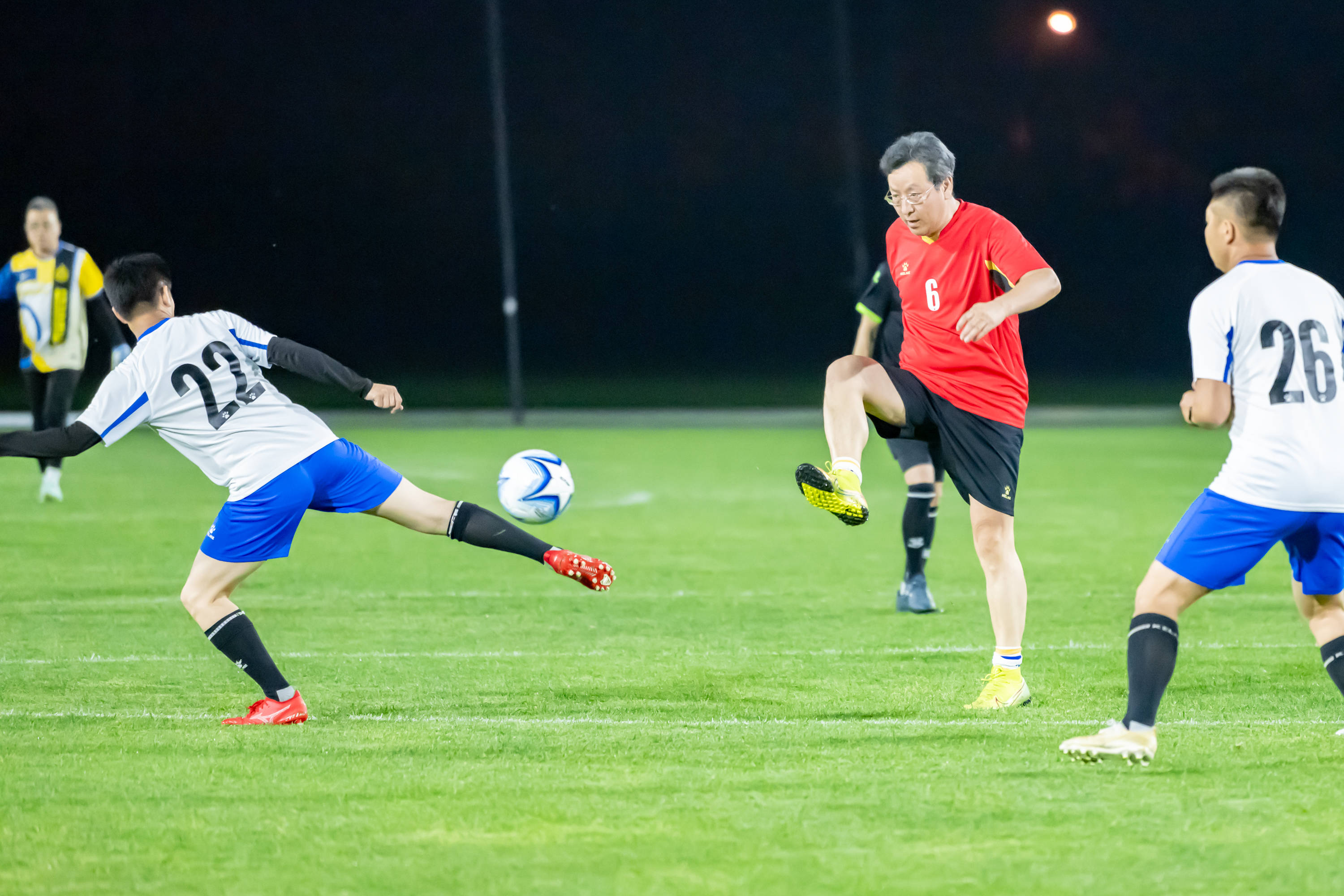 支意甲豪门 支意甲豪门